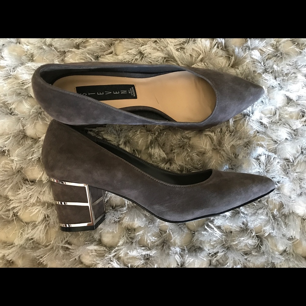 Steven by Steve Madden Suede Mini Heel Grey sz 6